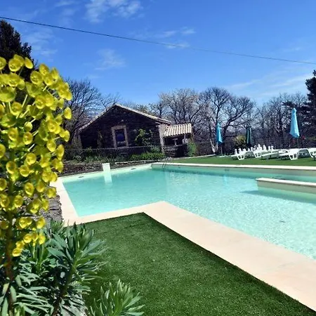 Centre De Chausse Hostel